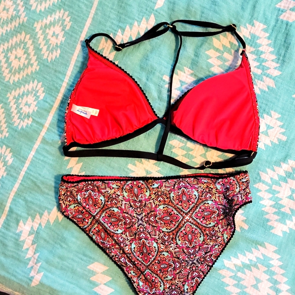 Bathing suit - Picture 2 of 3